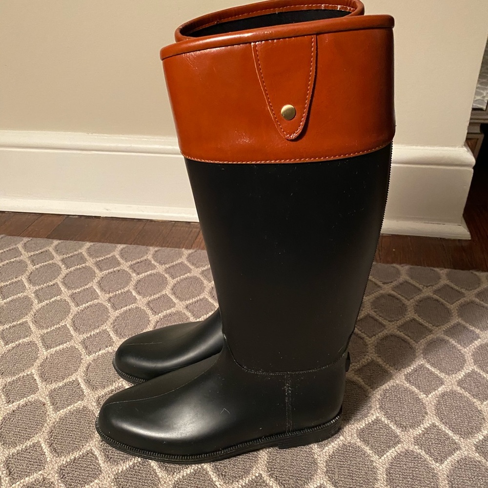 Classic rubber rainboot